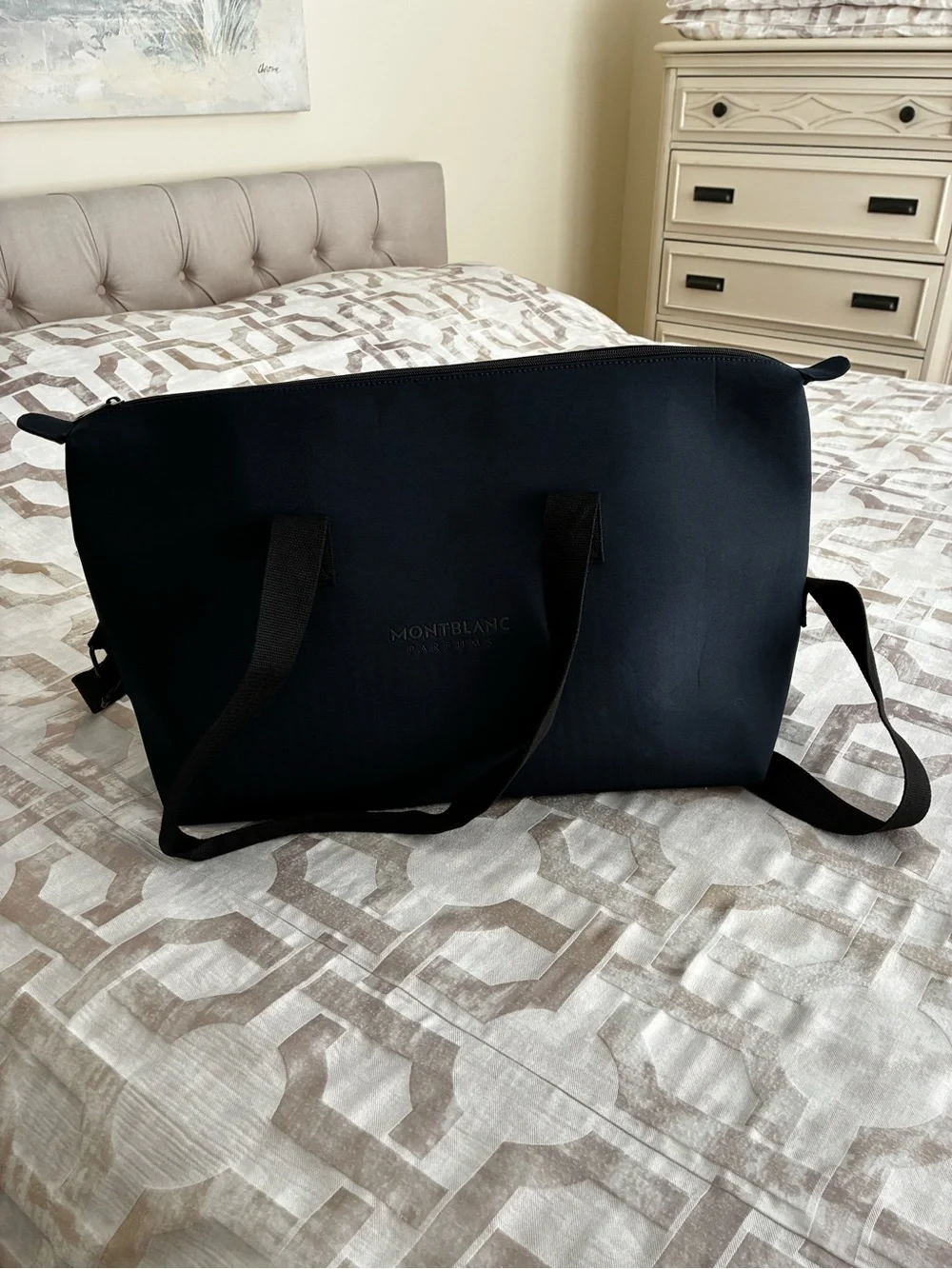 N/A stylish black